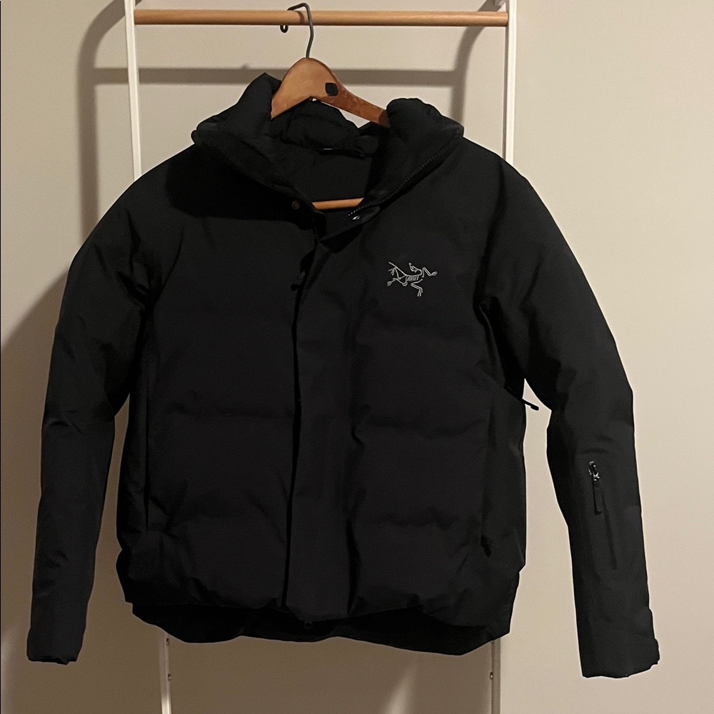 Arc’teryx Andessa Women’s Black short puffer Jacket